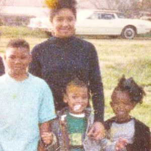 Meet your Posher, April